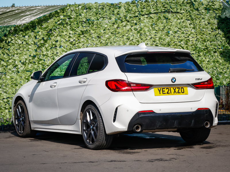 BMW 1 Series 118D M Sport YE21XZO White #2