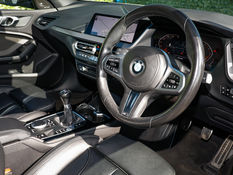 BMW 1 Series 118D M Sport YE21XZO White #6
