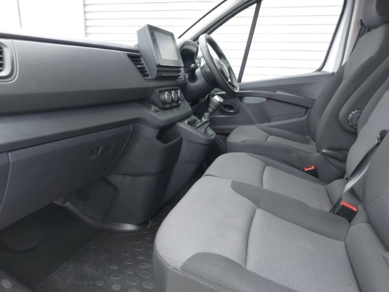 Renault Trafic Ll30 Blue Dci 130 Advance Safety Van White #5