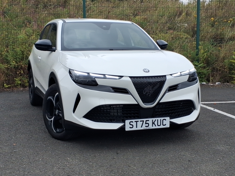 Alfa Romeo Junior 1.2 Turbo Ibrida White