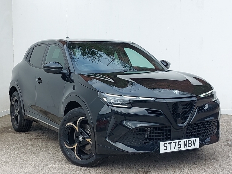 Alfa Romeo Junior 1.2 Turbo Ibrida Intensa Black