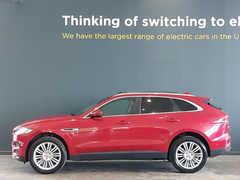 Jaguar F-Pace 2.0D Portfolio Awd Red #4