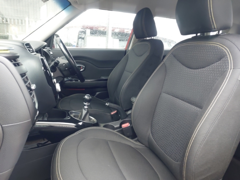 Kia Soul 1.6 Crdi Connect Plus Red #5