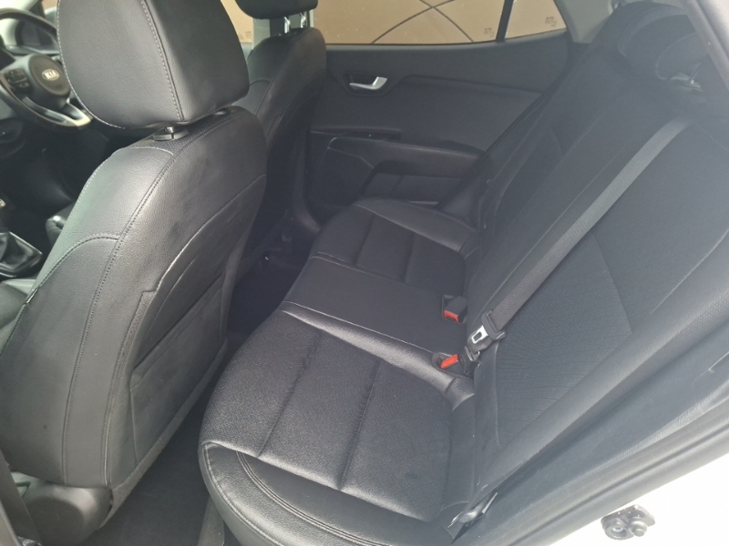Kia Stonic 1.0T Gdi Maxx White #6