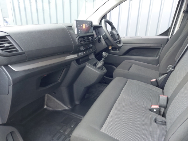 Vauxhall Vivaro 1.5 Turbo D 120 Prime H1 Van White #5