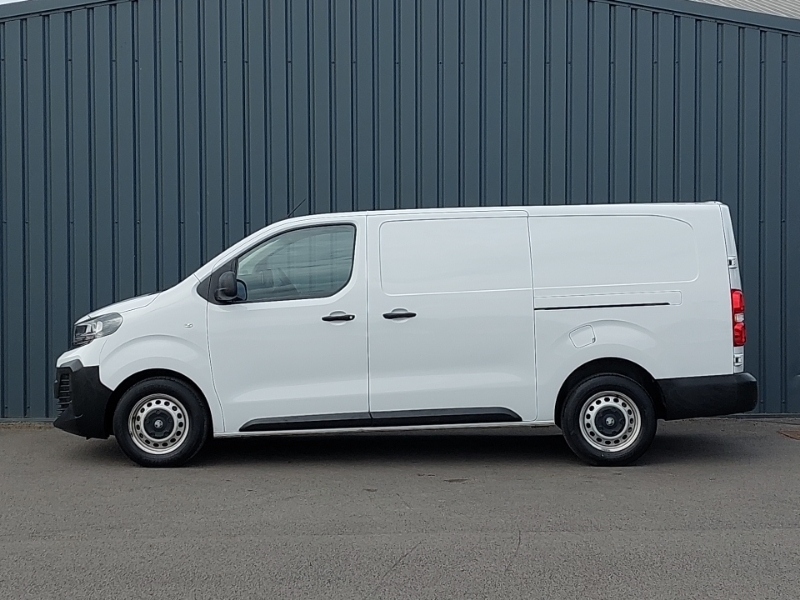 Vauxhall Vivaro 1.5 Turbo D 120 Prime H1 Van White #4