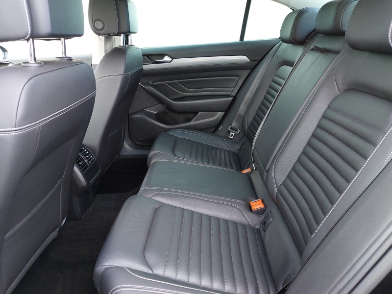 Volkswagen Passat 1.6 Tdi Sel Dsg Black #6
