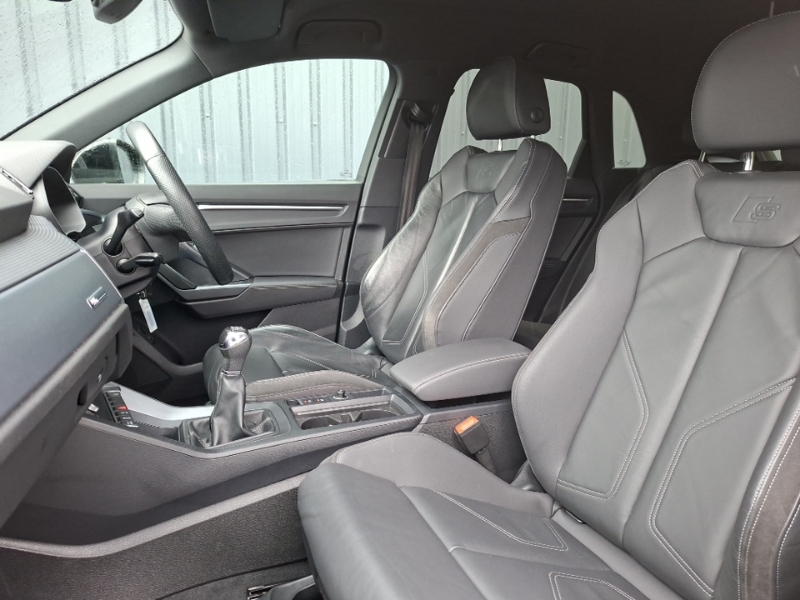 Audi Q3 35 Tfsi S Line Black #5