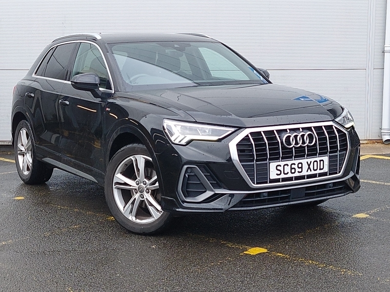 Audi Q3 35 Tfsi S Line Black