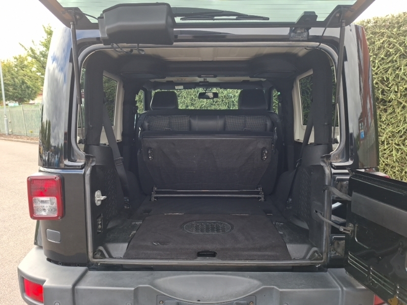 Jeep Wrangler Wrangler Sahara V6 White #18