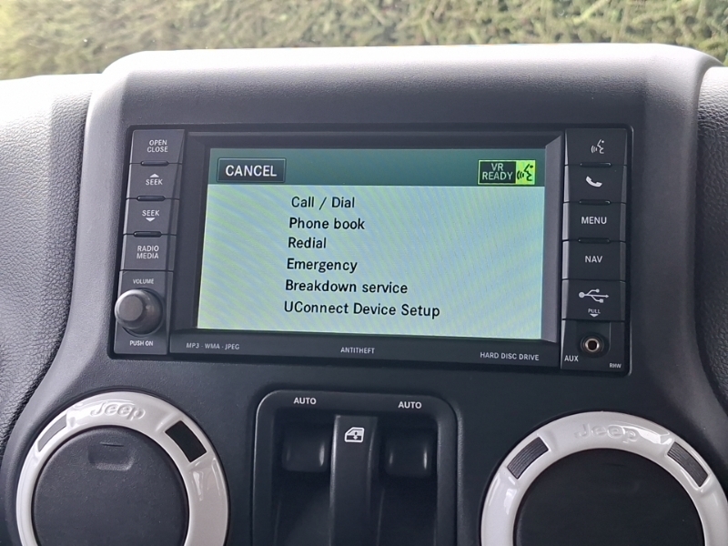Jeep Wrangler Wrangler Sahara V6 White #16