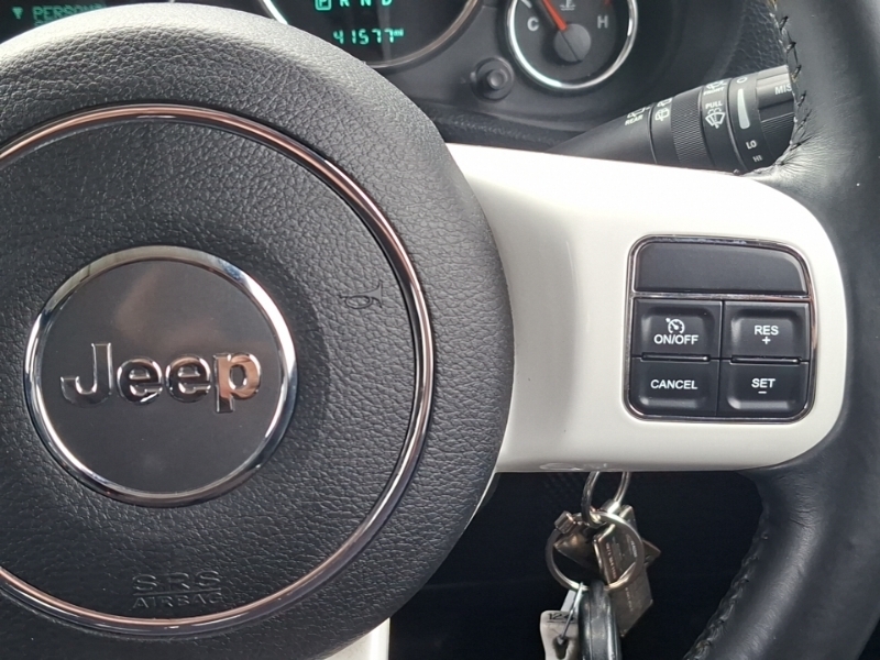 Jeep Wrangler Wrangler Sahara V6 White #13