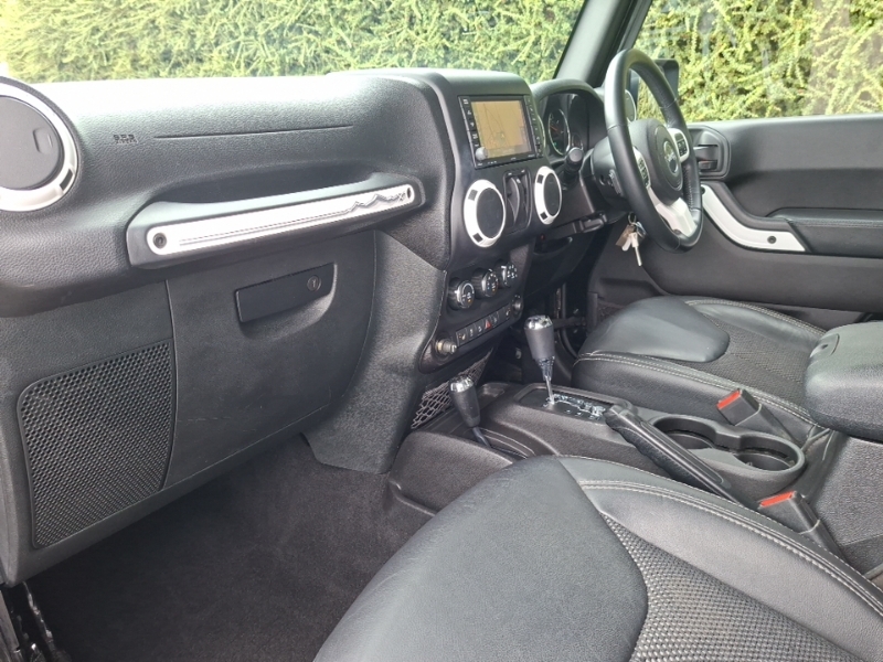 Jeep Wrangler Wrangler Sahara V6 White #5