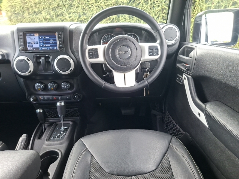Jeep Wrangler Wrangler Sahara V6 White #8