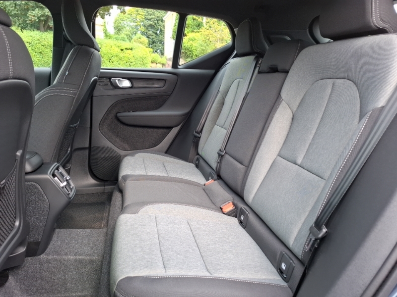 Volvo XC40 2.0 B3p Core Blue #6