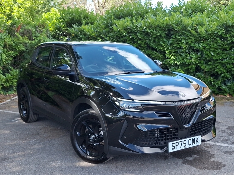 Alfa Romeo Junior 1.2 Turbo Ibrida Technology Pack Black