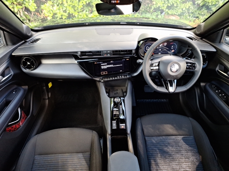 Alfa Romeo Junior 1.2 Turbo Ibrida Technology Pack Black #3