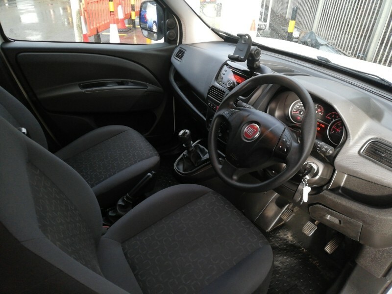 Fiat Doblo 1.6 Multijet 16V 105 Tecnico Van Start Stop White #3