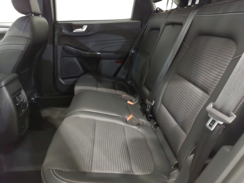 Ford Kuga 1.5 Ecoboost 150 Titanium Edition White #6