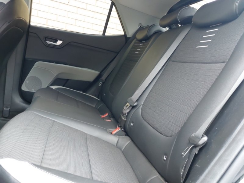 Kia Stonic 1.6 Crdi 3 Black #6
