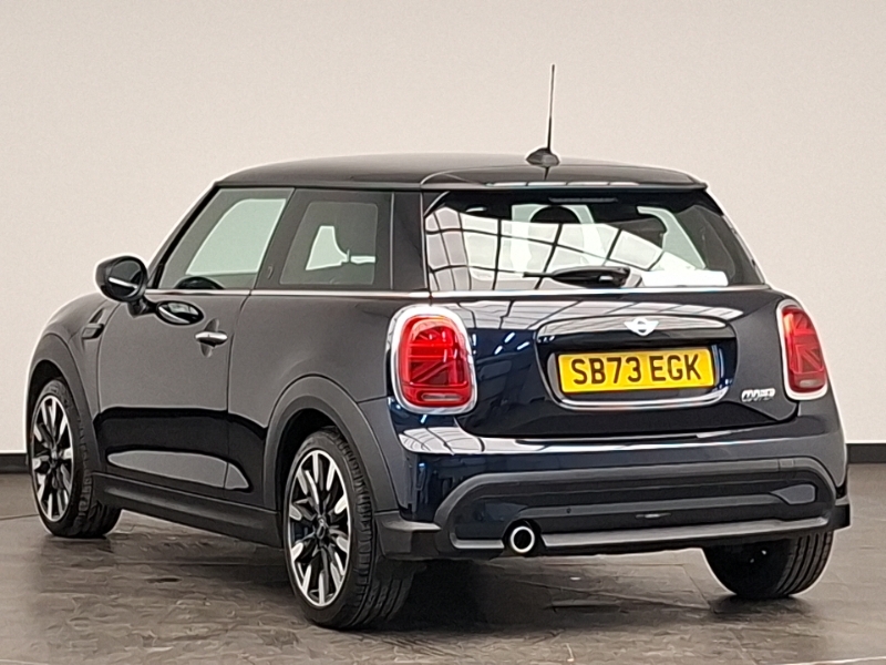 Mini Hatch 1.5 Cooper Exclusive Premium Black #2