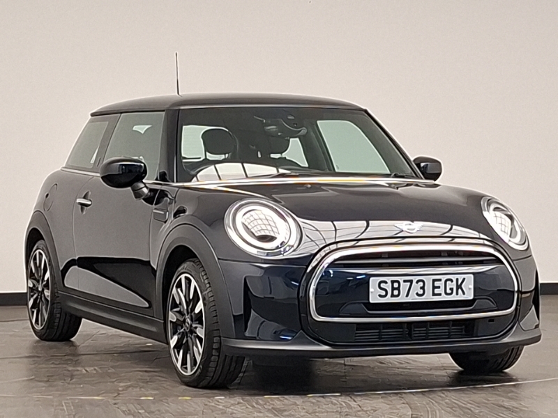 Mini Hatch 1.5 Cooper Exclusive Premium Black