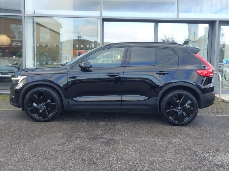 Volvo XC40 2.0 B3p Plus Black Edition SY26KZS Black #4