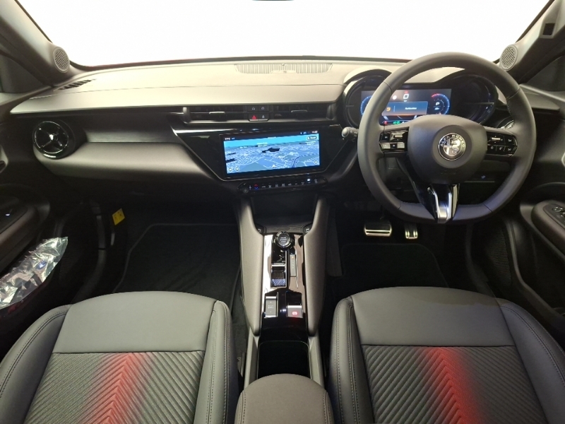 Alfa Romeo Junior 1.2 Turbo 145 Ibrida Ti Red #3
