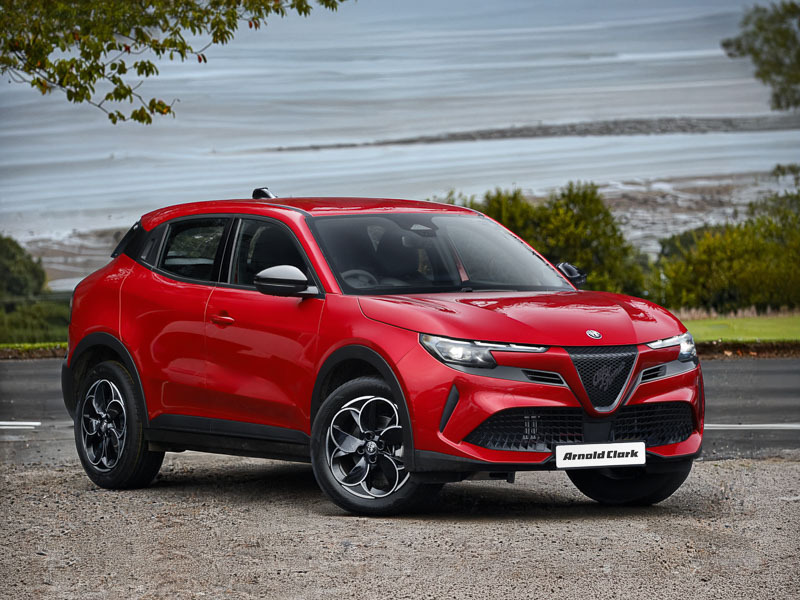 Alfa Romeo Junior 1.2 Turbo 145 Ibrida Ti Red #3