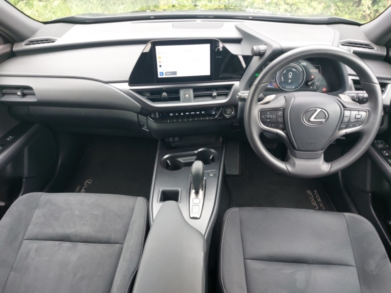 Lexus UX 300E 150Kw 72.8 Kwh E-cvt ST24EAW Grey #3