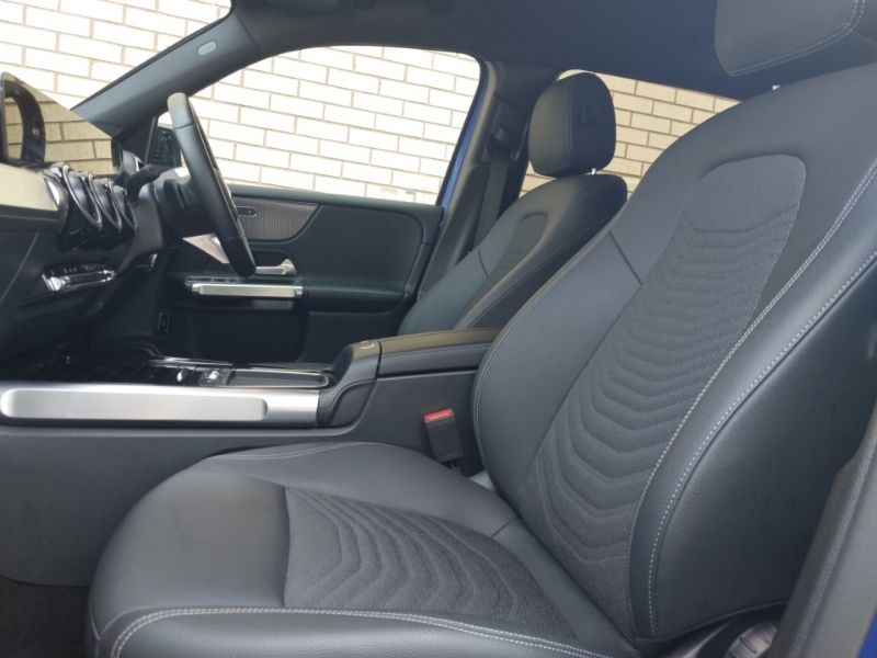 Mercedes-Benz GLB Class Glb 200 Sport Executive 7G-tronic Blue #5