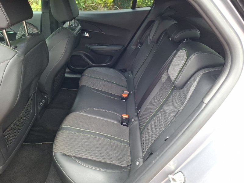 Peugeot e-2008 100Kw Gt 50Kwh Grey #6