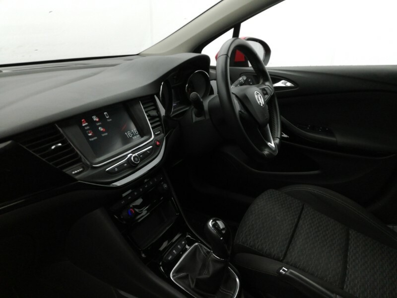Vauxhall Astra 1.6T 16V 200 Sri Red #5