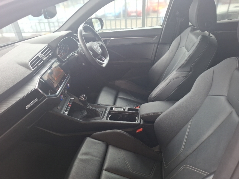Audi Q3 35 Tfsi Black Edition S Tronic SE23XCT Black #5