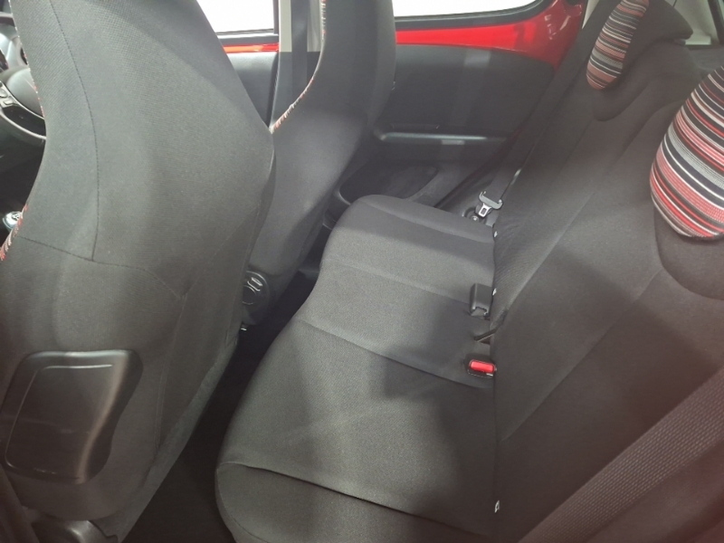Citroen C1 1.0 Vti 72 Shine Red #6