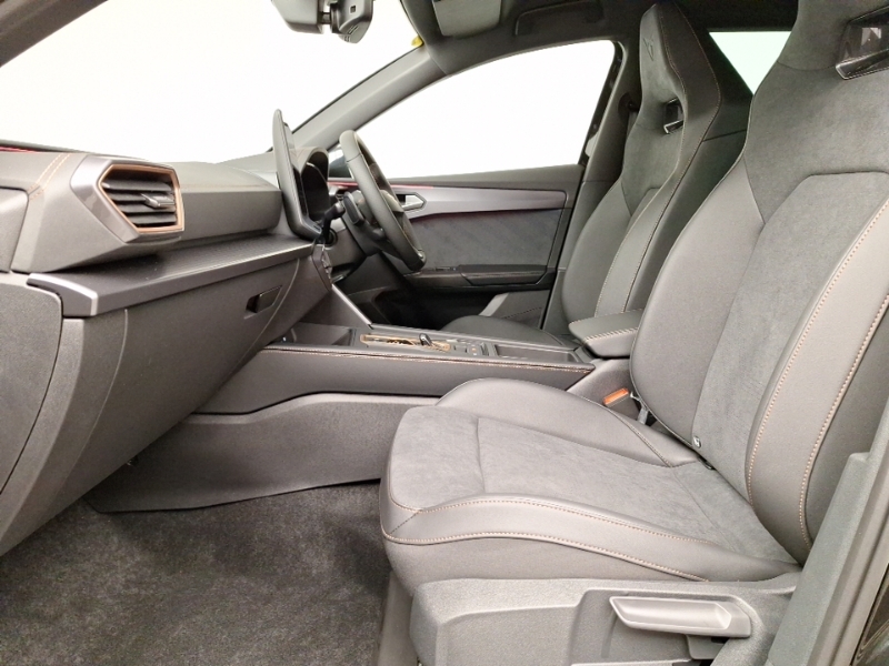 Cupra Leon 1.5 Etsi 150 V2 Dsg Black #5