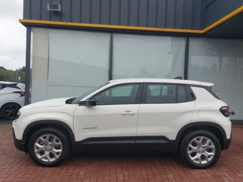Jeep Avenger 1.2 E-hybrid Altitude Dct White #4