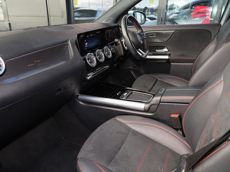 Mercedes-Benz GLA Class Gla 200 Amg Line Executive CA24VXU Silver #5