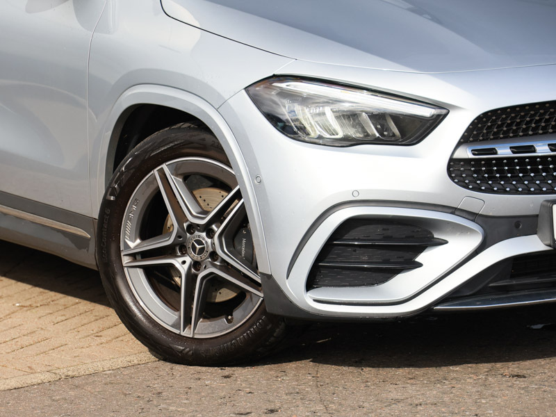 Mercedes-Benz GLA Class 2.0 Gla220d Amg Line Premium Plus 8G-dct 4Matic Black #9