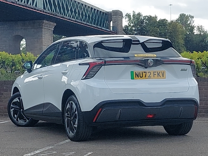 MG MG4 150Kw Trophy Ev Long Range 64Kwh White #2