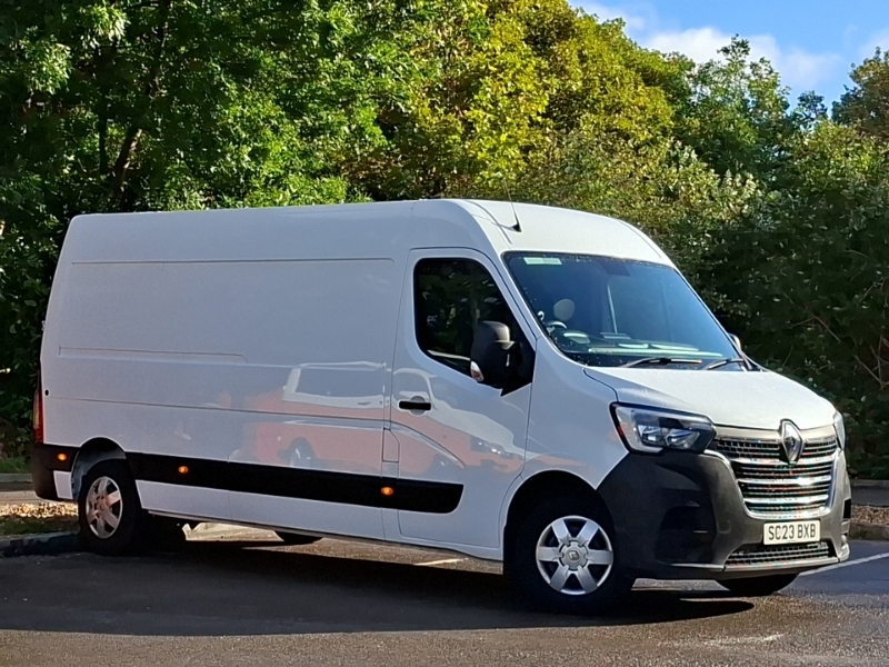 Renault Master Lm35 Blue Dci 135 Advance Medium Roof Van White #6