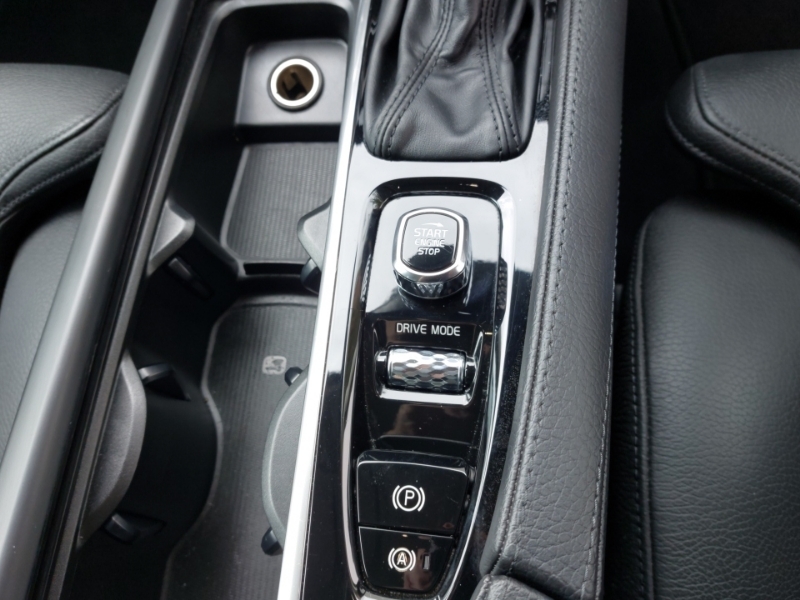 Volvo S90 T4 Momentum Plus Geartronic Black #16
