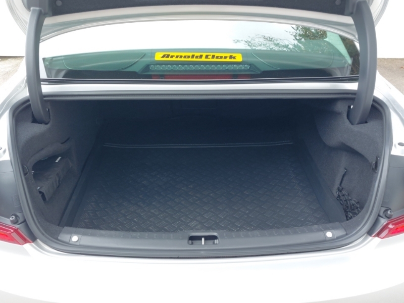 Volvo S90 T4 Momentum Plus Geartronic Black #18