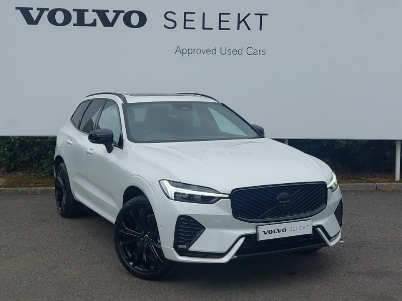 Volvo XC60 2.0 B5p Plus Black Edition Awd Geartronic White