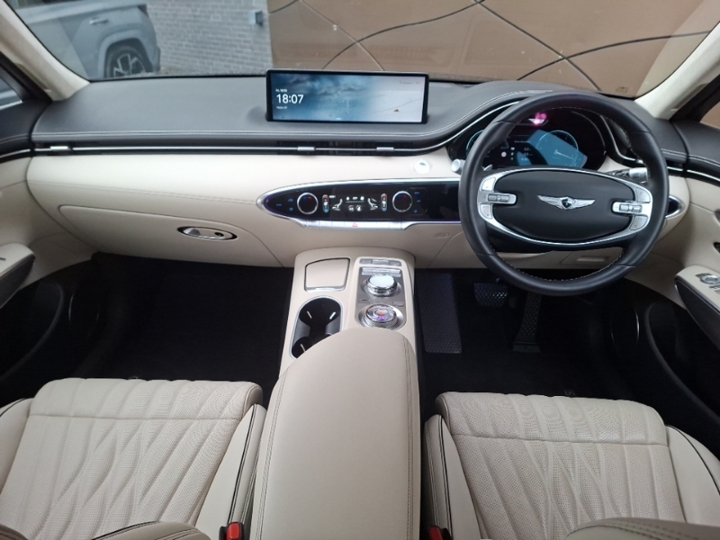 Genesis GV70 2.2D 201 Luxury Awd Grey #3