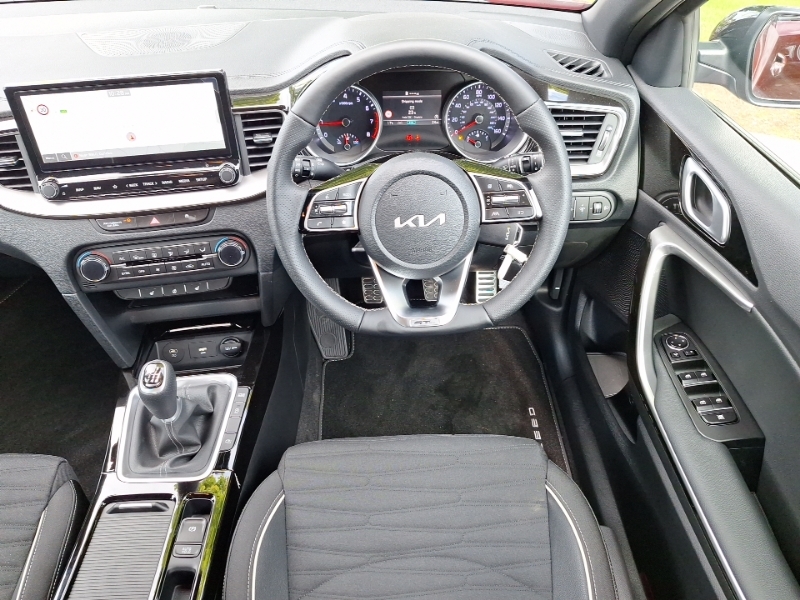 Kia Xceed 1.0T Gdi Isg 113 Pure Dct White #8