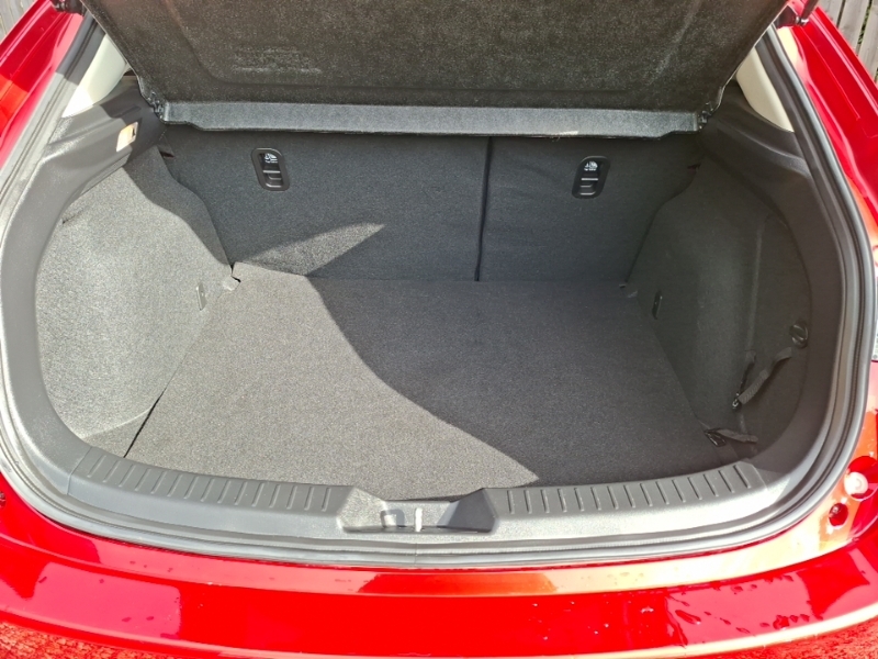 Mazda 3 2.0 Se-l Nav Red #5