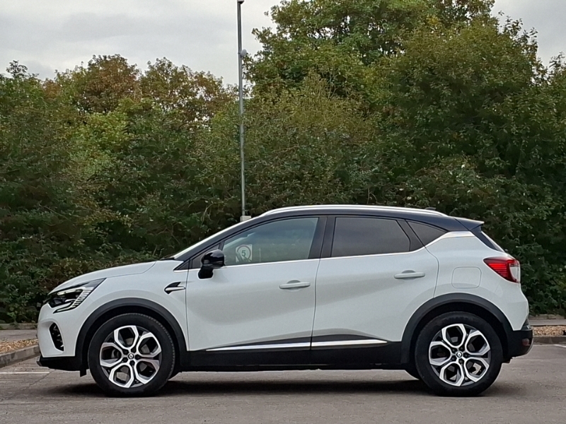Renault Captur 1.6 E-tech Plug-in Hybrid 160 Techno ME23GYC White #4