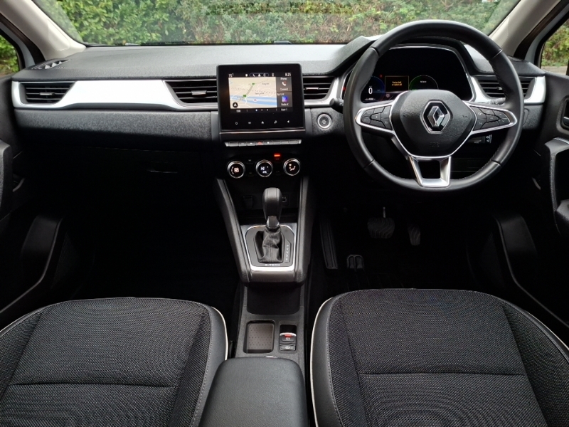 Renault Captur 1.6 E-tech Plug-in Hybrid 160 Techno ME23GYC White #3