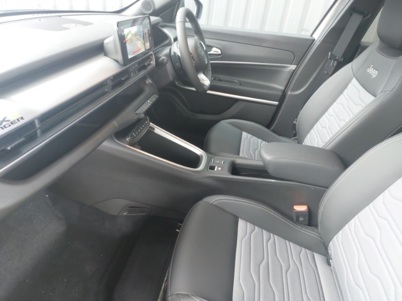 Jeep Avenger 1.2 E-awd E-hybrid Overland Dct Black #5